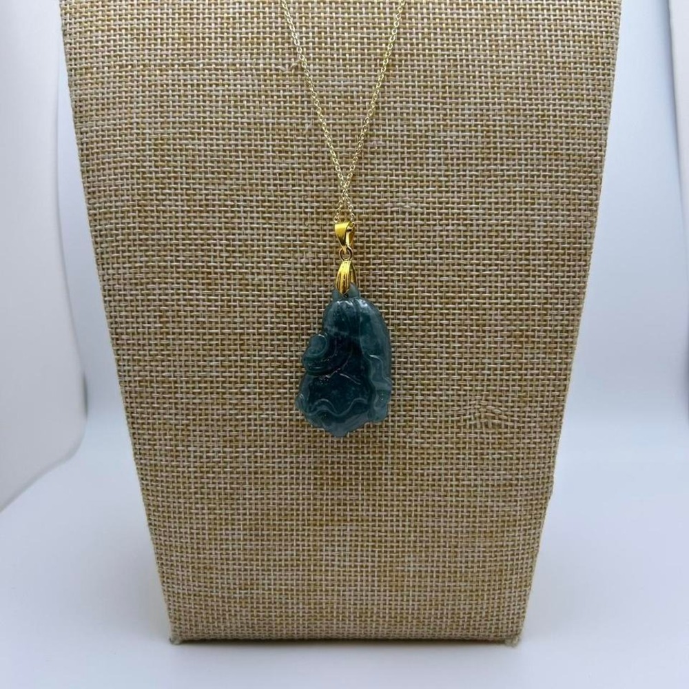 Burma‎ Jade Goodluck Cabbage Carved Pendant w/ 24K Gold Plated Chain - Picture 2 of 6